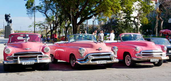 Cuban cars Cuba Tour