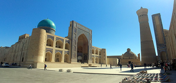 Bukhara Poi Kalyan Square